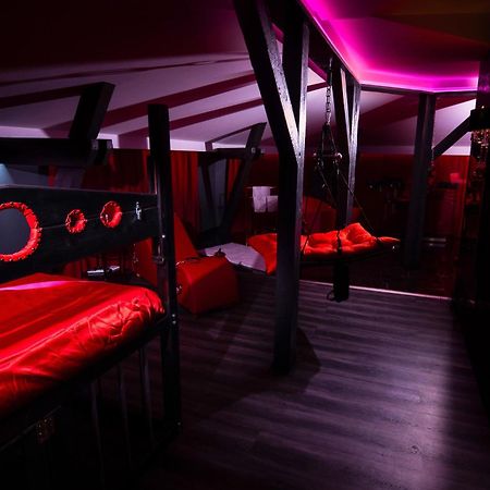 Red Palace Apartament Bdsm Bydgoszcz Buitenkant foto