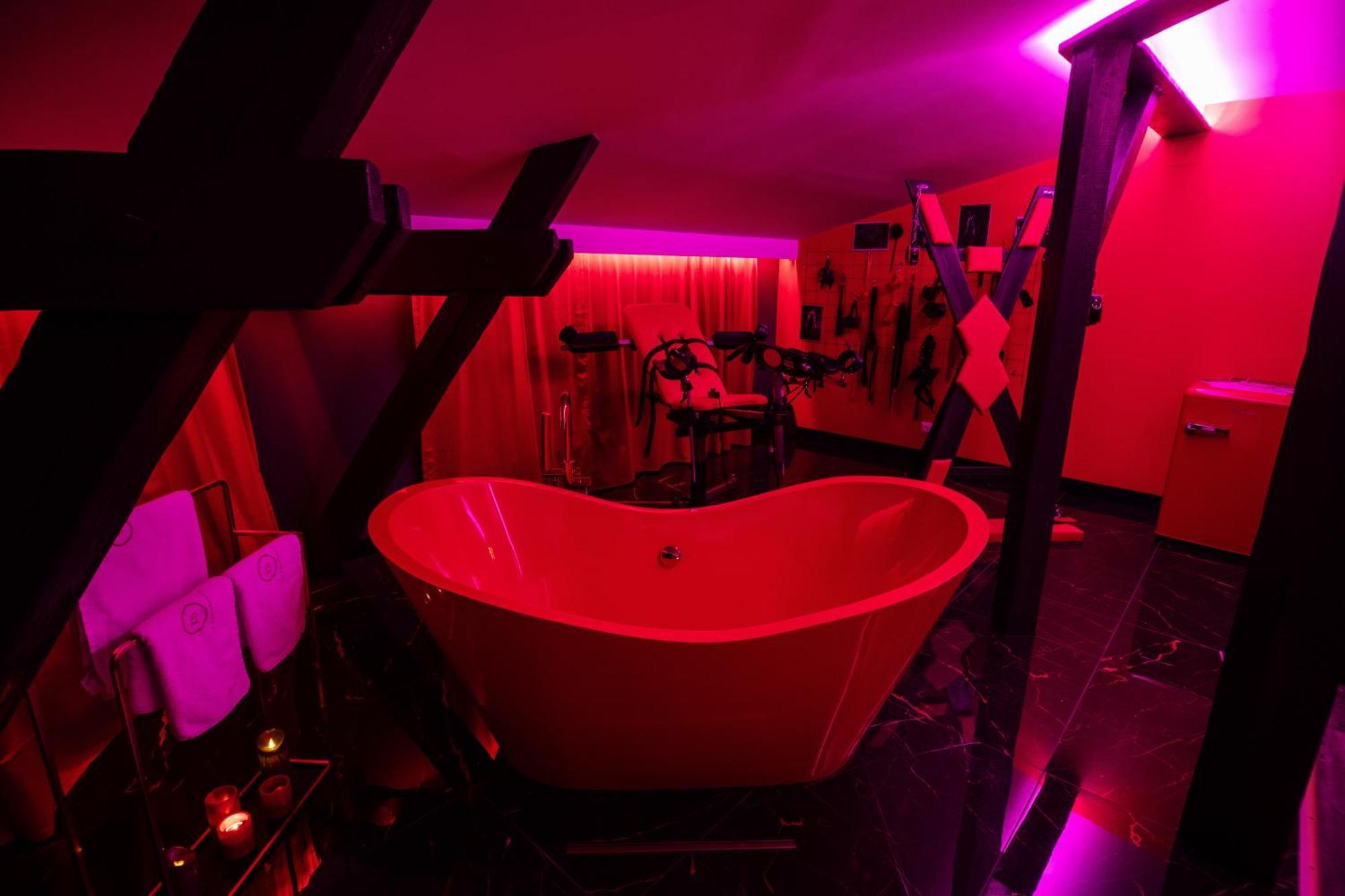 Red Palace Apartament Bdsm Bydgoszcz Buitenkant foto