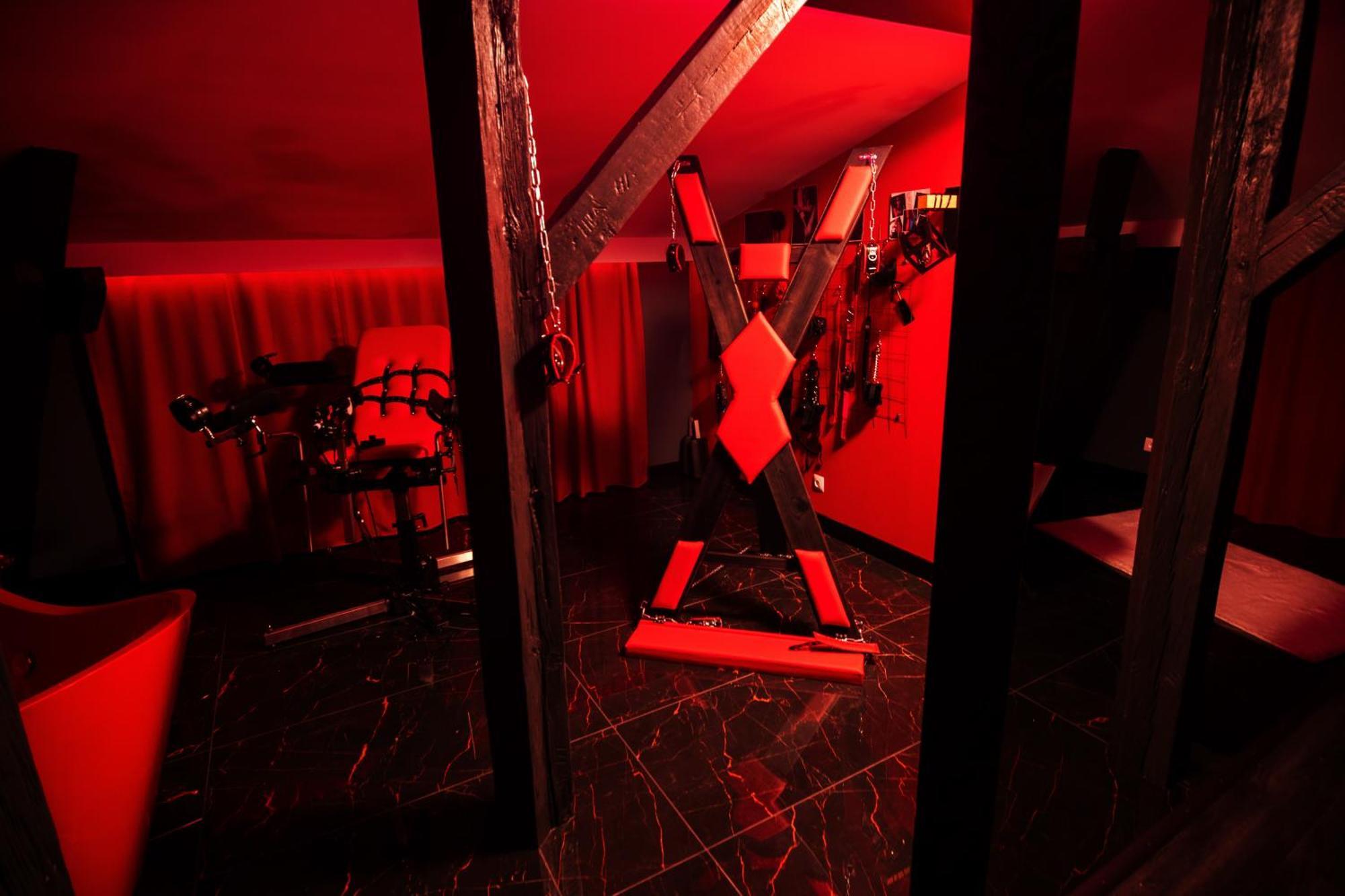 Red Palace Apartament Bdsm Bydgoszcz Buitenkant foto