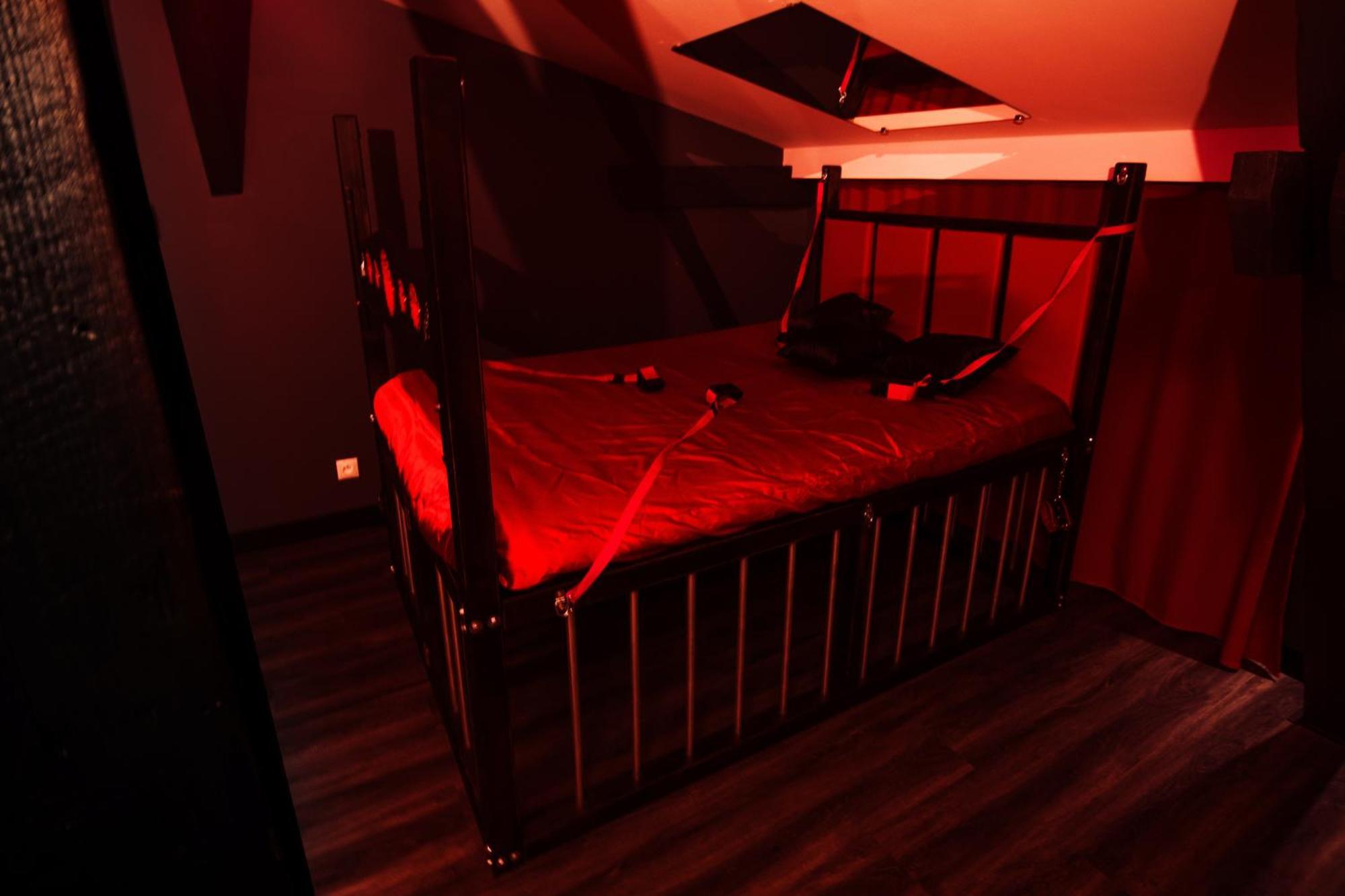 Red Palace Apartament Bdsm Bydgoszcz Buitenkant foto